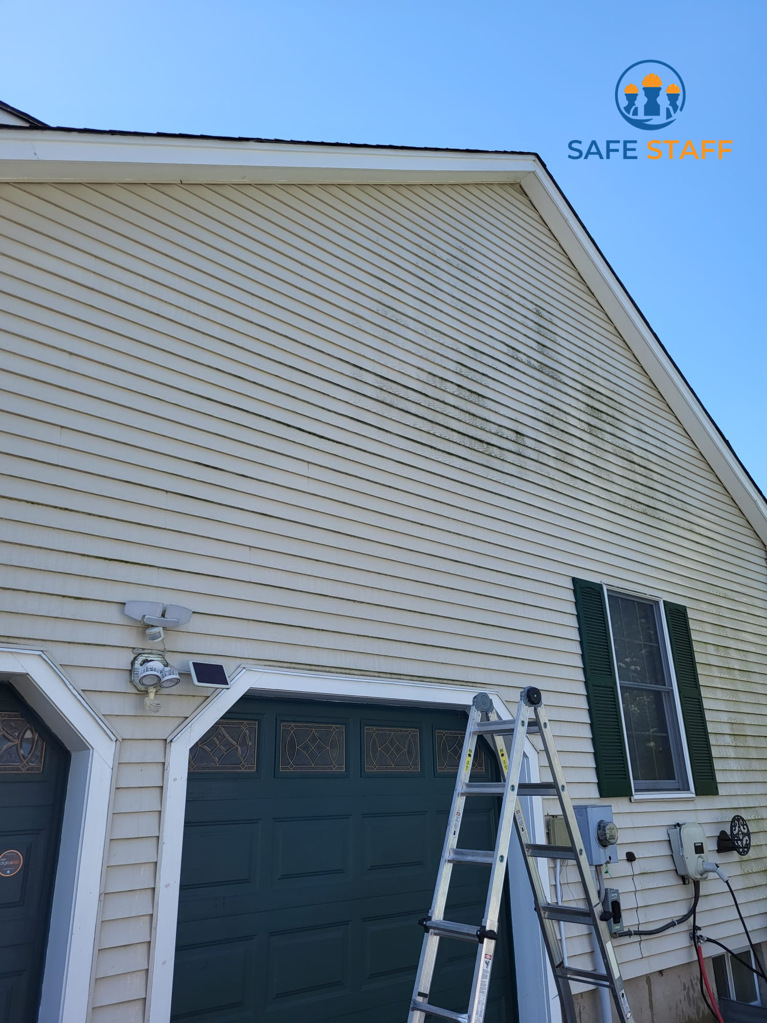 Before – exterior siding | Safe Staff Property Management